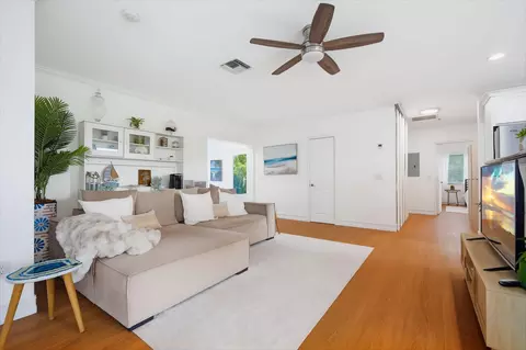 Living - 1632 Bogie Dr, Big Pine Key, FL 33043 photo 2 of 2