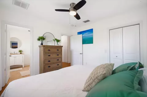 Bedroom - 1632 Bogie Dr, Big Pine Key, FL 33043 photo 2 of 6
