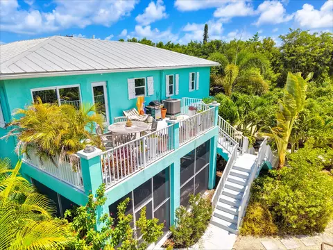 Exterior - 1632 Bogie Dr, Big Pine Key, FL 33043 photo 6 of 21