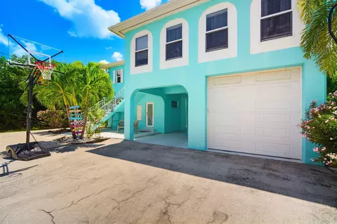 Exterior - 1632 Bogie Dr, Big Pine Key, FL 33043 photo 3 of 21