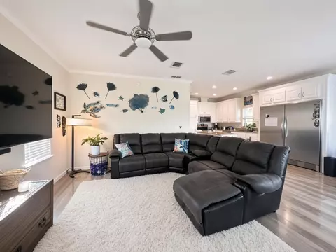 Living - 17 E Circle Dr #A, Key West, FL 33040 photo 1 of 2