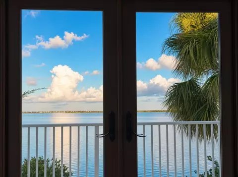 View/Area - 17 E Circle Dr #A, Key West, FL 33040 photo 2 of 6