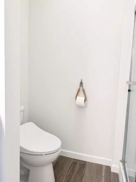 Bath - 17 E Circle Dr #A, Key West, FL 33040 photo 4 of 4