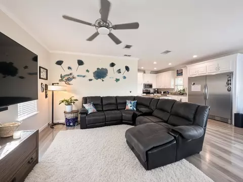 Living - 17 E Circle Dr #A, Key West, FL 33040 photo 1 of 2