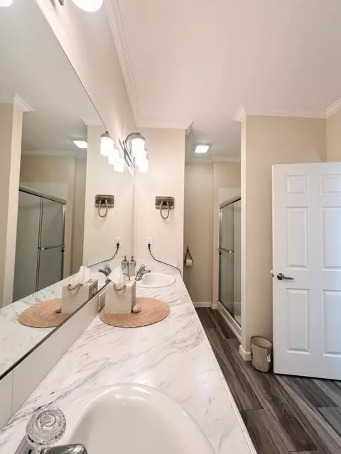 Bath - 17 E Circle Dr #A, Key West, FL 33040 photo 1 of 4