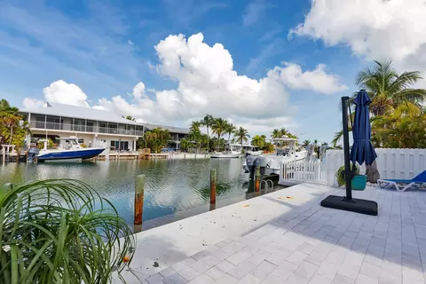 Exterior - 321 331 9th St #KEY colony, Key Colony Beach, FL 33051 photo 10 of 18