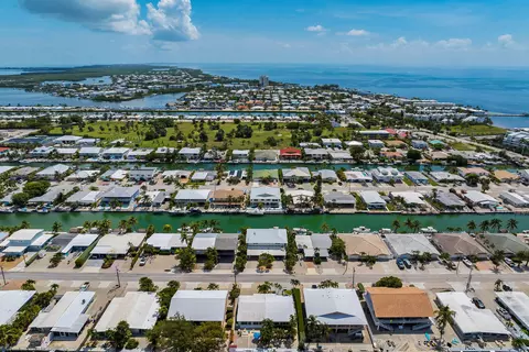 View/Area - 321 331 9th St #KEY colony, Key Colony Beach, FL 33051 photo 1 of 7