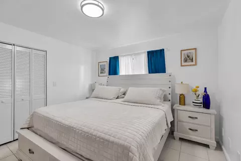 Bedroom - 321 331 9th St #KEY colony, Key Colony Beach, FL 33051 photo 13 of 15