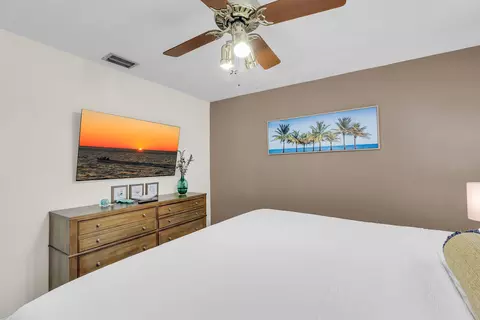 Bedroom - 321 331 9th St #KEY colony, Key Colony Beach, FL 33051 photo 5 of 15