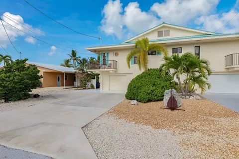 Exterior - 321 331 9th St #KEY colony, Key Colony Beach, FL 33051 photo 4 of 18