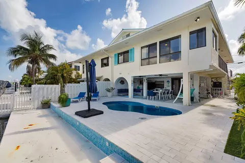 Exterior - 321 331 9th St #KEY colony, Key Colony Beach, FL 33051 photo 11 of 18