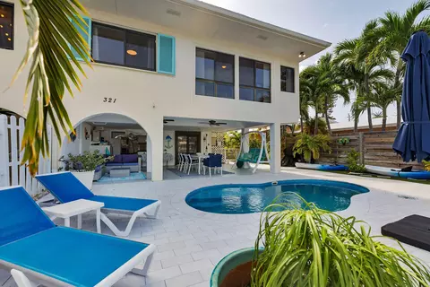 Exterior - 321 331 9th St #KEY colony, Key Colony Beach, FL 33051 photo 3 of 18