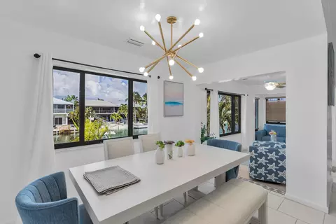 Dining - 321 331 9th St #KEY colony, Key Colony Beach, FL 33051 photo 4 of 5