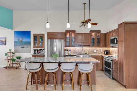 Kitchen - 321 331 9th St #KEY colony, Key Colony Beach, FL 33051 photo 2 of 10