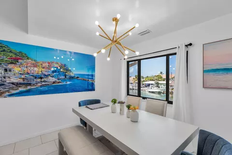 Dining - 321 331 9th St #KEY colony, Key Colony Beach, FL 33051 photo 3 of 5
