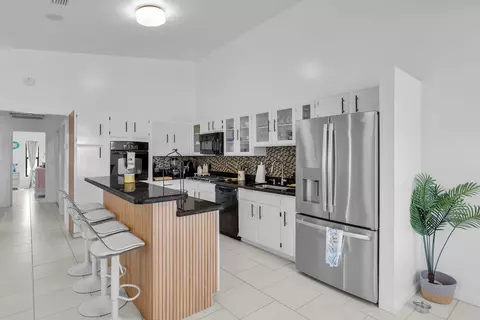 Kitchen - 321 331 9th St #KEY colony, Key Colony Beach, FL 33051 photo 6 of 10