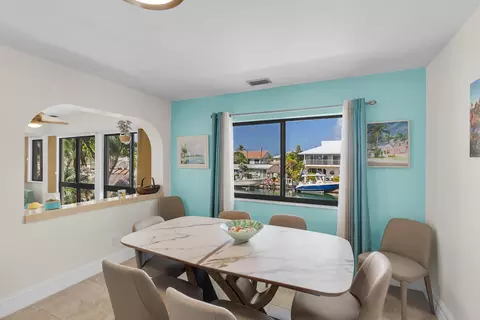 Dining - 321 331 9th St #KEY colony, Key Colony Beach, FL 33051 photo 2 of 5