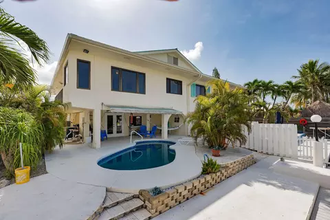 Exterior - 321 331 9th St #KEY colony, Key Colony Beach, FL 33051 photo 13 of 18