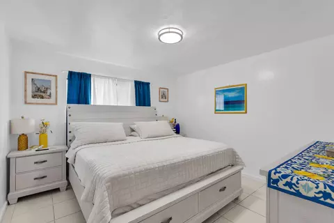 Bedroom - 321 331 9th St #KEY colony, Key Colony Beach, FL 33051 photo 12 of 15