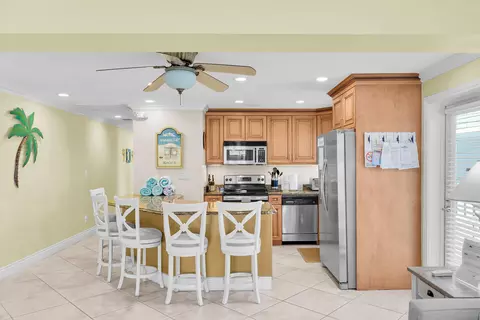 Kitchen - 261 3rd St, Key Colony, FL 33051 photo 1 of 6