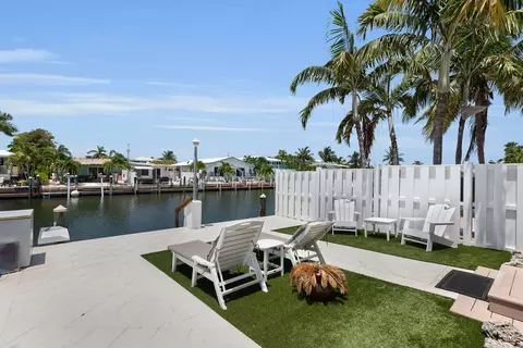 Exterior - 261 3rd St, Key Colony, FL 33051 photo 6 of 10