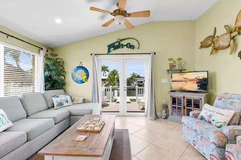 Living - 261 3rd St, Key Colony, FL 33051 photo 2 of 3