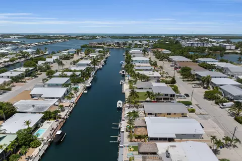 View/Area - 261 3rd St, Key Colony, FL 33051 photo 1 of 11