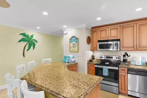Kitchen - 261 3rd St, Key Colony, FL 33051 photo 4 of 6