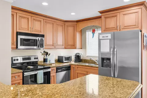 Kitchen - 261 3rd St, Key Colony, FL 33051 photo 3 of 6