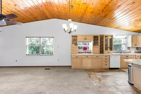 Living - 895 Ellen Dr, Key Largo, FL 33037 photo 1 of 6