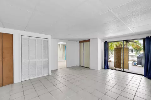 Living - 895 Ellen Dr, Key Largo, FL 33037 photo 6 of 6