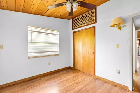 Bedroom - 895 Ellen Dr, Key Largo, FL 33037 photo 4 of 4