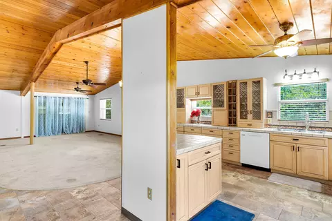 Kitchen - 895 Ellen Dr, Key Largo, FL 33037 photo 2 of 5