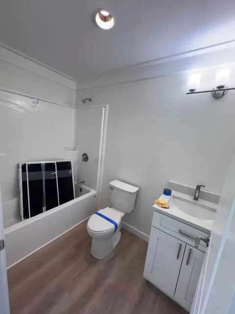 Bath - 4 Del Mar Blvd, Key West, FL 33040 photo 1 of 2