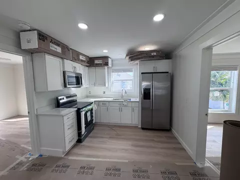 Kitchen - 4 Del Mar Blvd, Key West, FL 33040 photo 1 of 1