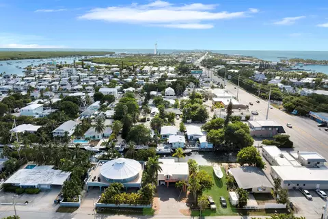 View/Area - 275 30th Street Ocean Street Ocean, Marathon, FL 33050 photo 6 of 6