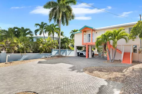 Exterior - 275 30th Street Ocean Street Ocean, Marathon, FL 33050 photo 5 of 14