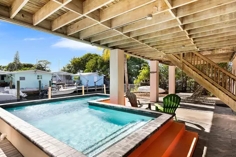 Exterior - 275 30th Street Ocean Street Ocean, Marathon, FL 33050 photo 1 of 14