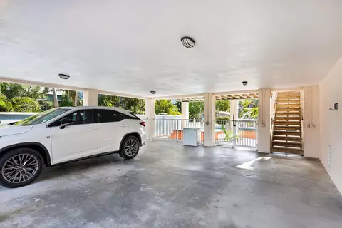 Exterior - 275 30th Street Ocean Street Ocean, Marathon, FL 33050 photo 13 of 14