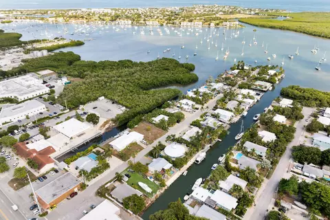 View/Area - 275 30th Street Ocean Street Ocean, Marathon, FL 33050 photo 4 of 6