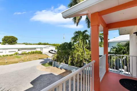 Exterior - 275 30th Street Ocean Street Ocean, Marathon, FL 33050 photo 7 of 14