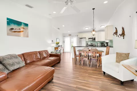 Living - 275 30th Street Ocean Street Ocean, Marathon, FL 33050 photo 2 of 2