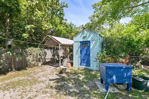 Exterior - 2828 Central Ave, Big Pine Key, FL 33043 photo 19 of 22
