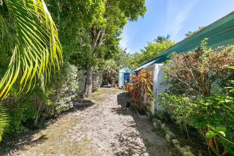 Exterior - 2828 Central Ave, Big Pine Key, FL 33043 photo 10 of 22