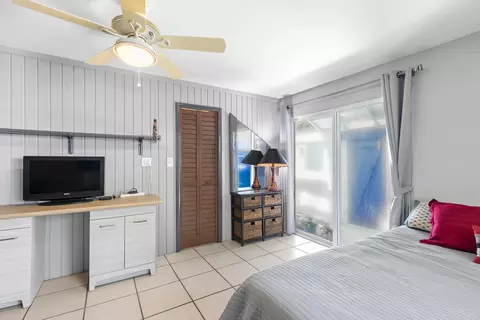 Bedroom - 2828 Central Ave, Big Pine Key, FL 33043 photo 8 of 11