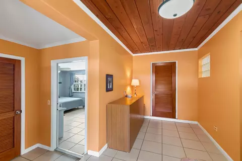 Entry Way - 2828 Central Ave, Big Pine Key, FL 33043 photo 1 of 4