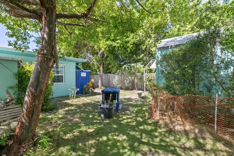 Exterior - 2828 Central Ave, Big Pine Key, FL 33043 photo 13 of 22