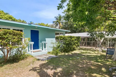 Exterior - 2828 Central Ave, Big Pine Key, FL 33043 photo 5 of 22