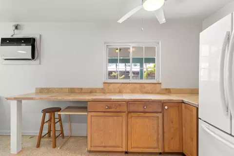 Kitchen - 2828 Central Ave, Big Pine Key, FL 33043 photo 5 of 6