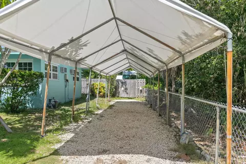 Exterior - 2828 Central Ave, Big Pine Key, FL 33043 photo 18 of 22
